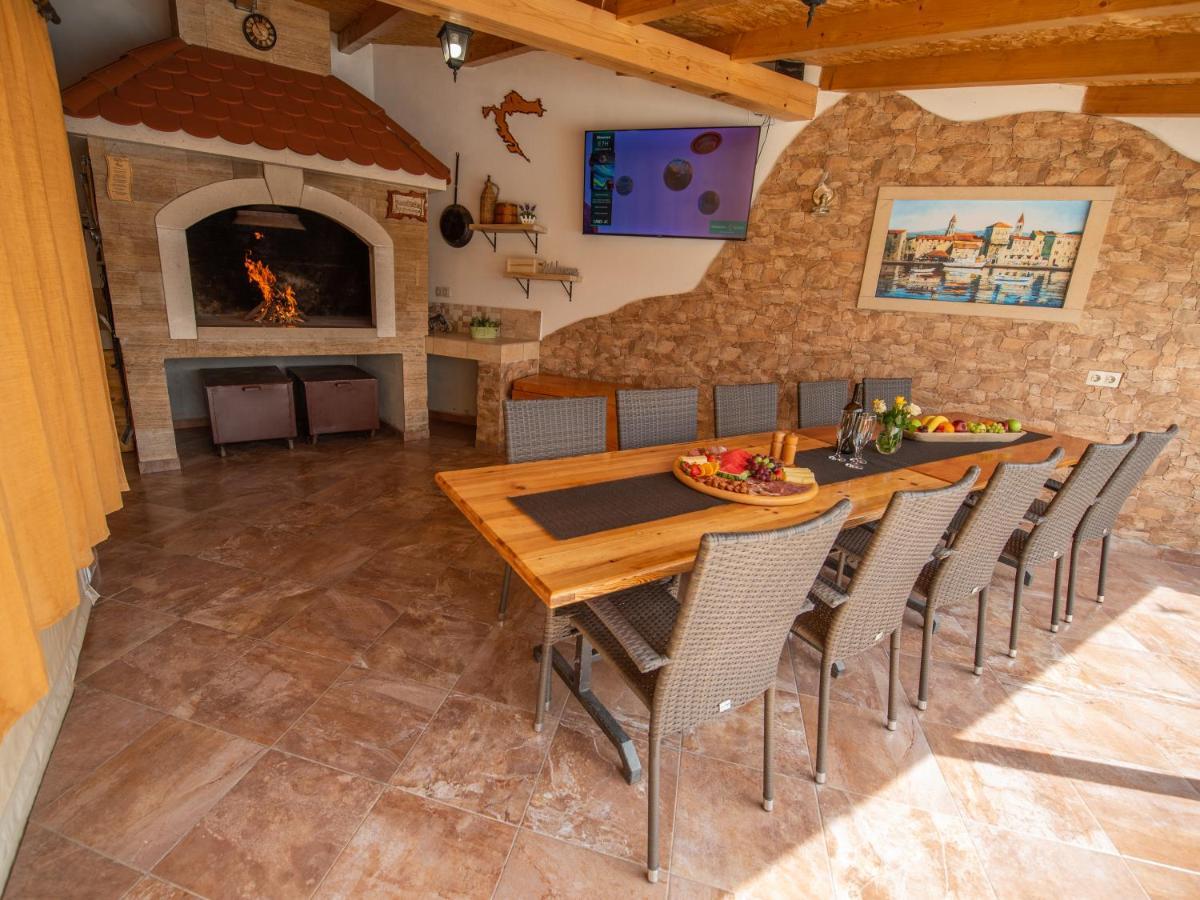 Beautiful Holiday Home "Villa Luka" Kaštel Štafilić 외부 사진