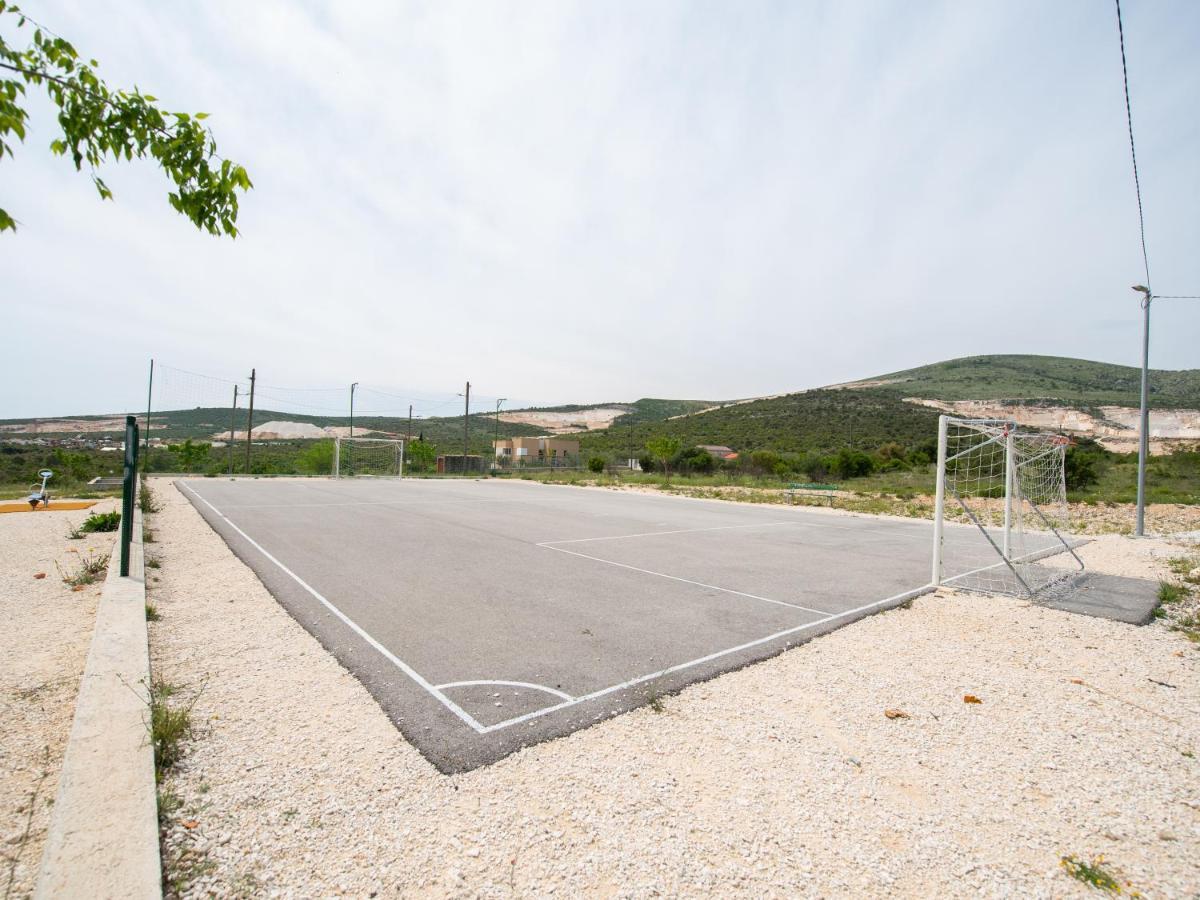 Beautiful Holiday Home "Villa Luka" Kaštel Štafilić 외부 사진