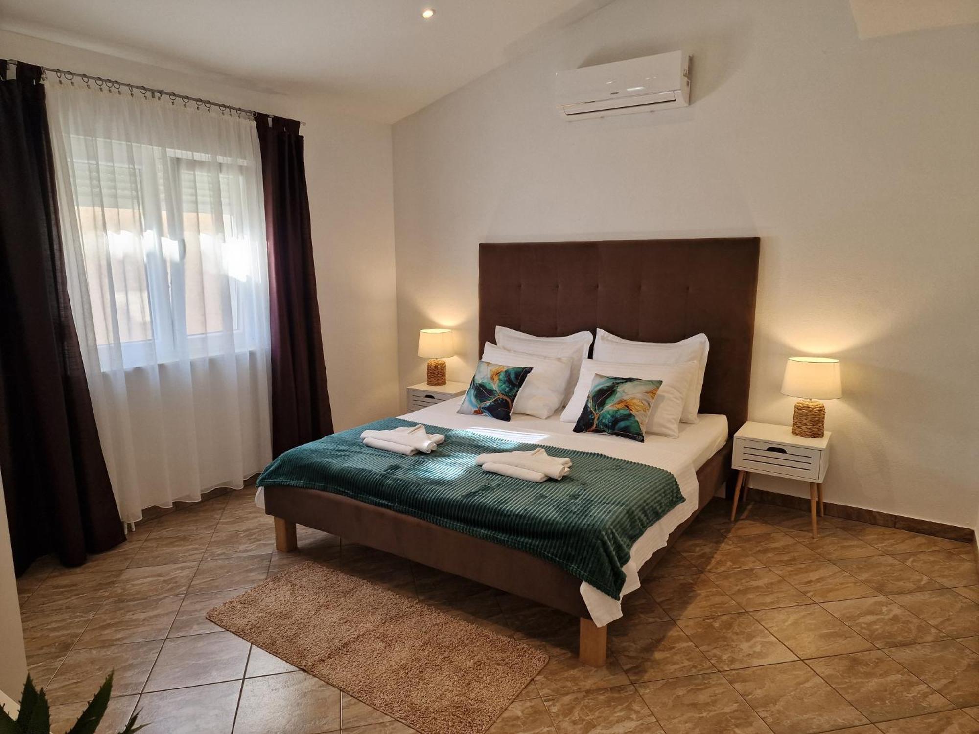 Beautiful Holiday Home "Villa Luka" Kaštel Štafilić 외부 사진